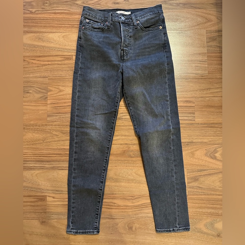 Levi wedgie skinny jean 27